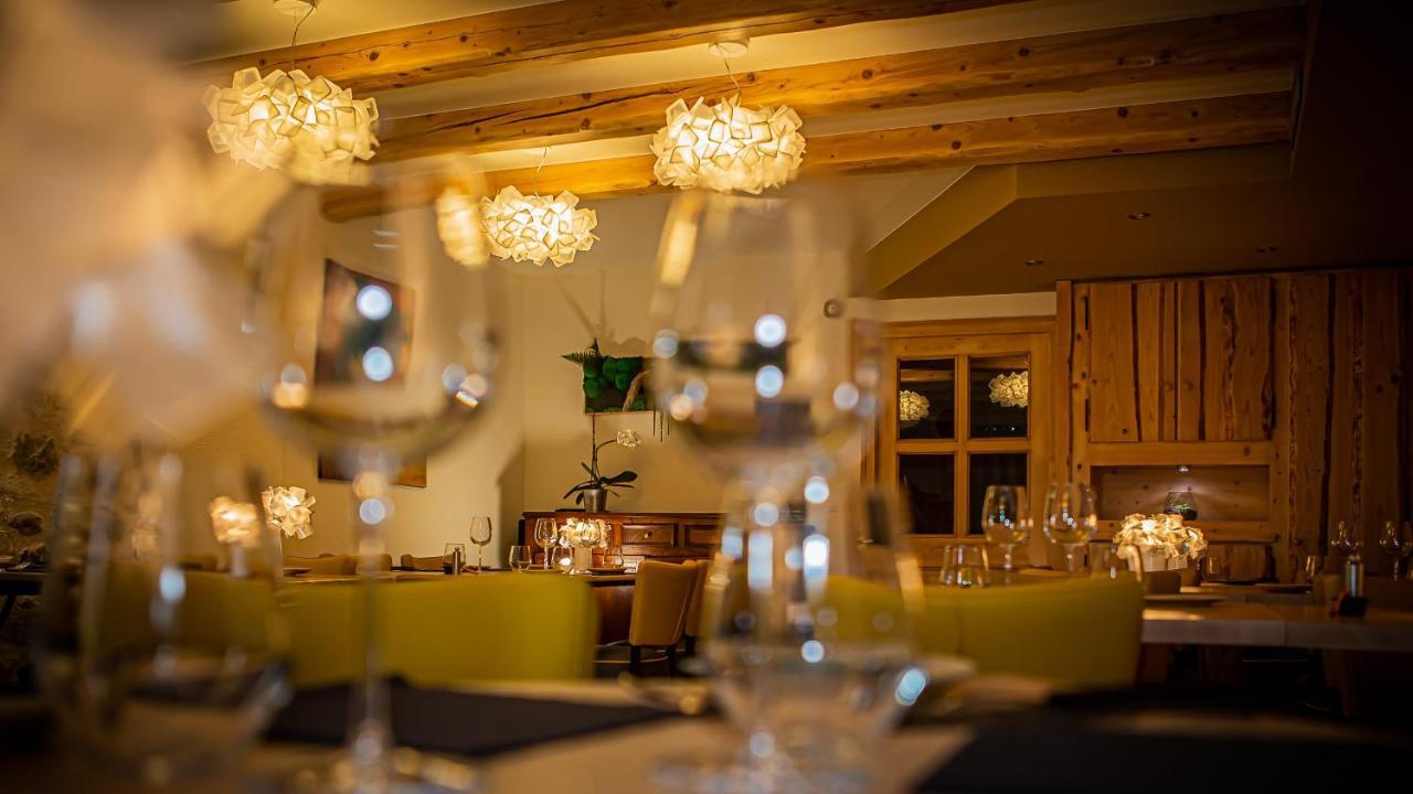 Le Bonheur Dans Le Pre Hotel Lucinges Eksteriør billede