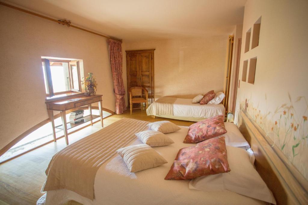 Le Bonheur Dans Le Pre Hotel Lucinges Værelse billede