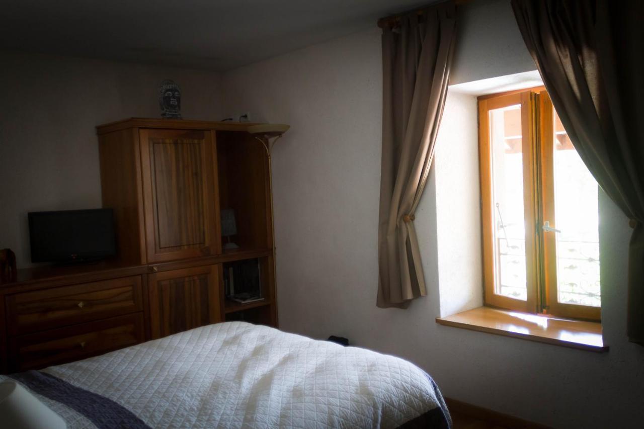 Le Bonheur Dans Le Pre Hotel Lucinges Eksteriør billede